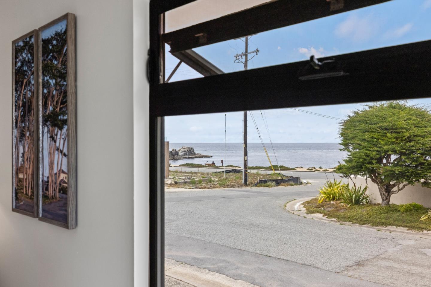Detail Gallery Image 23 of 43 For 25 Coral St, Pacific Grove,  CA 93950 - 3 Beds | 2 Baths