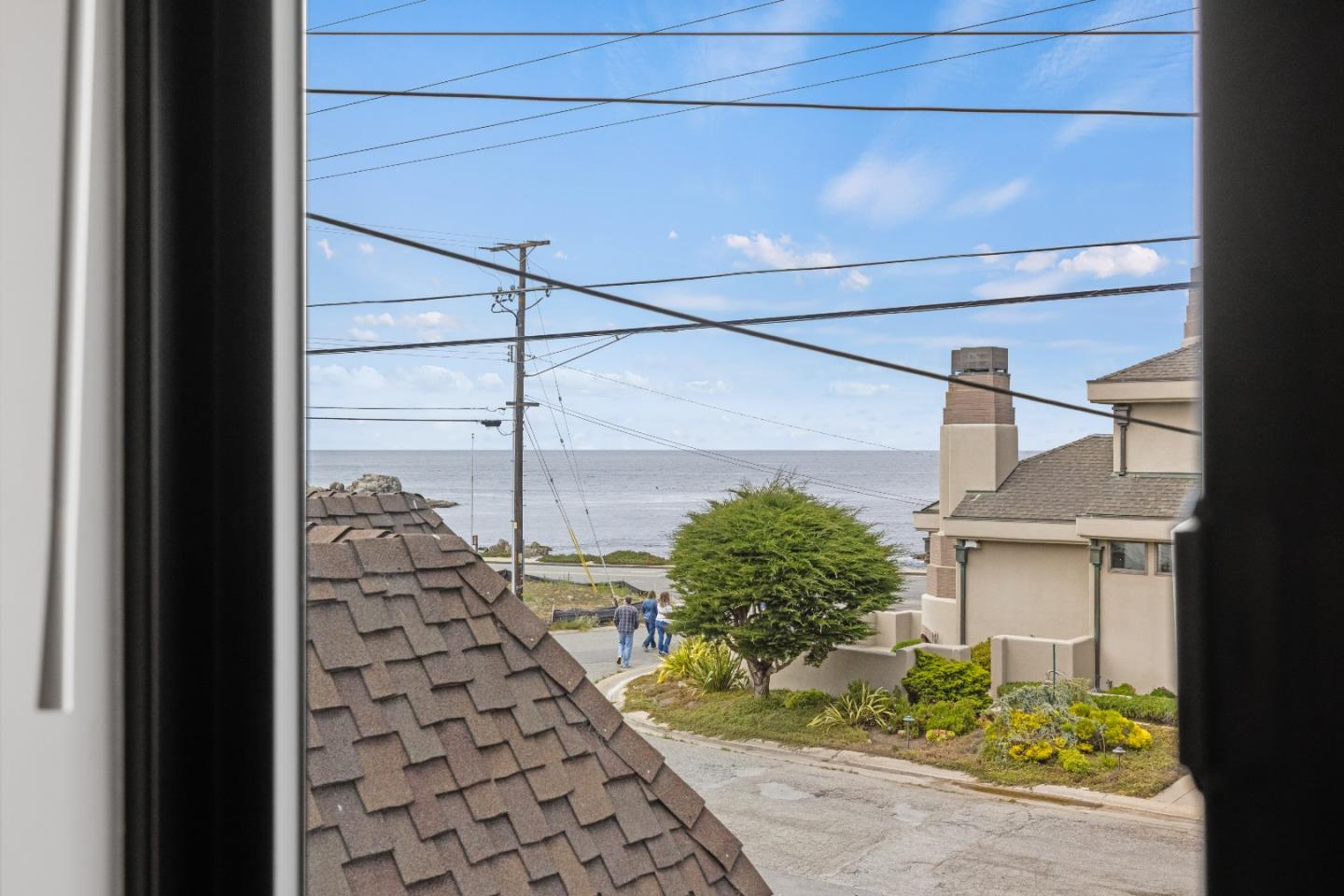 Detail Gallery Image 36 of 43 For 25 Coral St, Pacific Grove,  CA 93950 - 3 Beds | 2 Baths