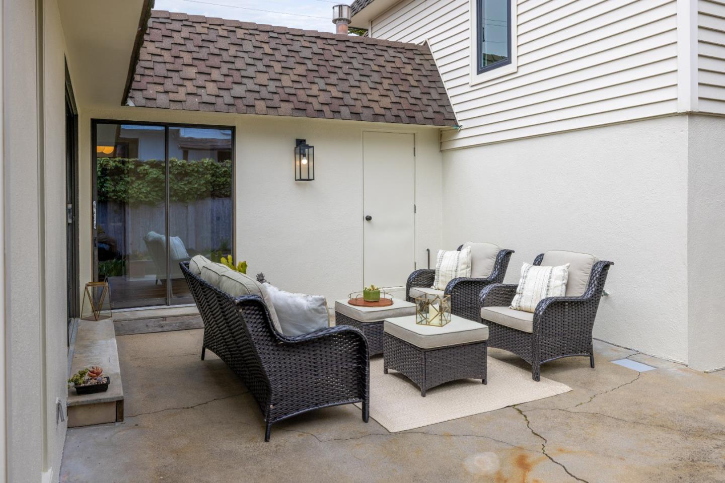 Detail Gallery Image 39 of 43 For 25 Coral St, Pacific Grove,  CA 93950 - 3 Beds | 2 Baths