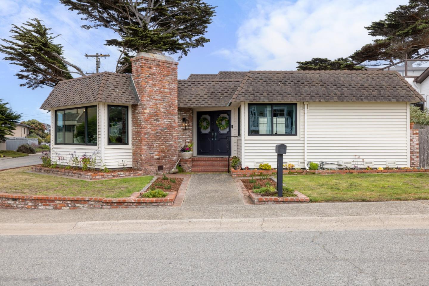 Detail Gallery Image 43 of 43 For 25 Coral St, Pacific Grove,  CA 93950 - 3 Beds | 2 Baths