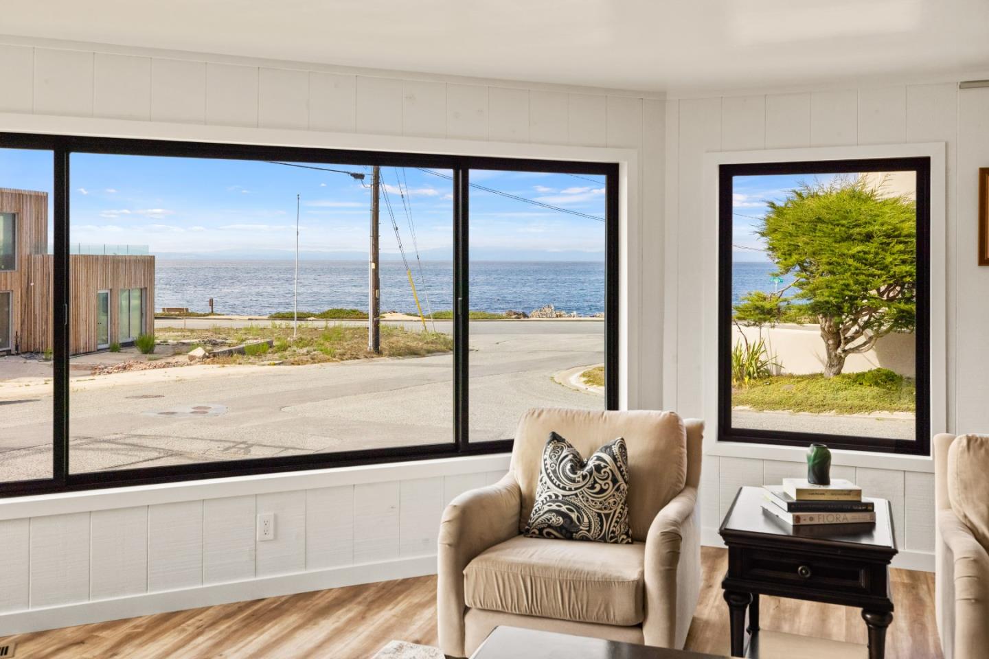 Detail Gallery Image 9 of 43 For 25 Coral St, Pacific Grove,  CA 93950 - 3 Beds | 2 Baths