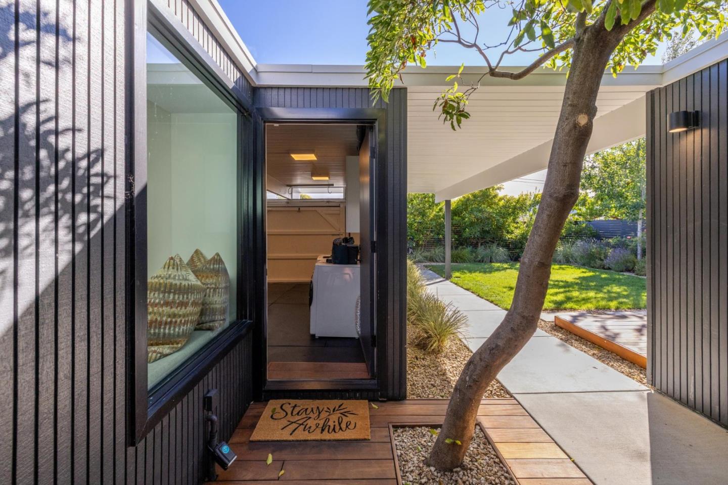Detail Gallery Image 4 of 121 For 1651 Lexington, San Mateo,  CA 94402 - 3 Beds | 2 Baths