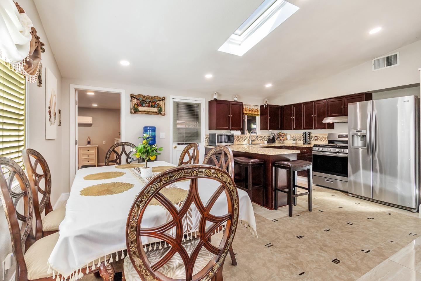 Detail Gallery Image 14 of 44 For 1916 Loyola Dr, San Jose,  CA 95122 - 3 Beds | 2 Baths