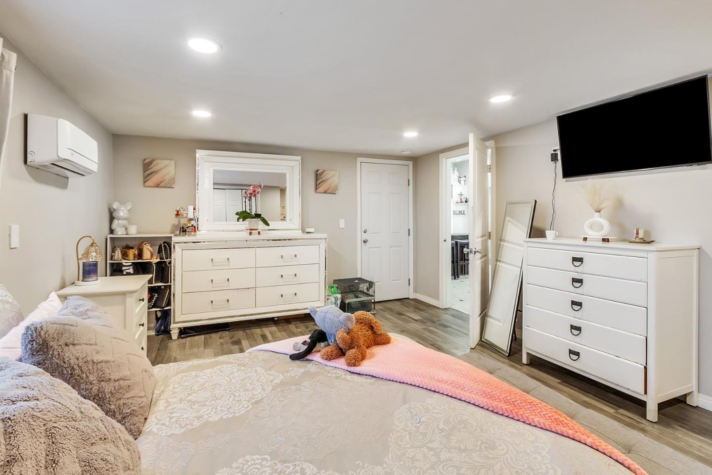 Detail Gallery Image 24 of 44 For 1916 Loyola Dr, San Jose,  CA 95122 - 3 Beds | 2 Baths