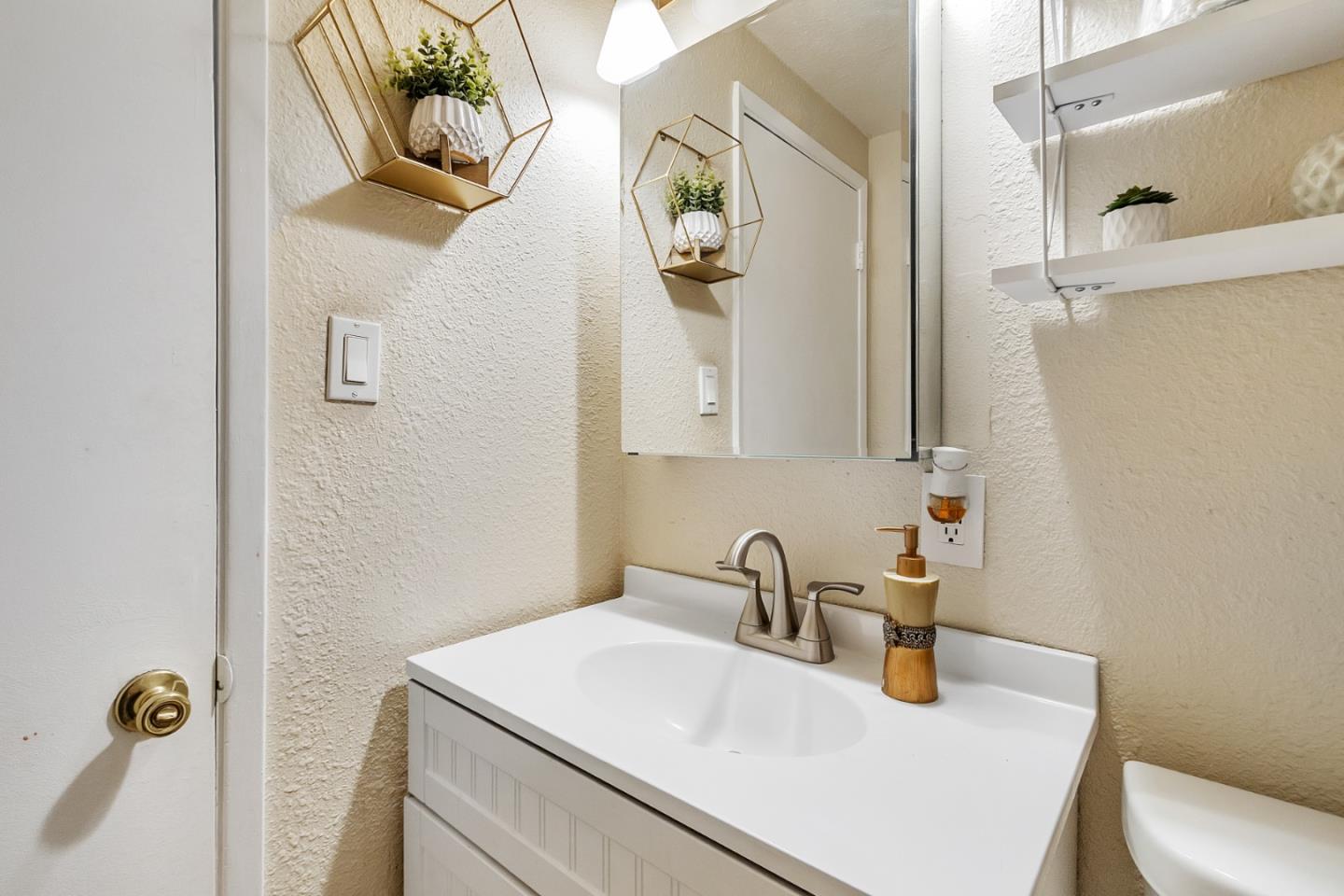 Detail Gallery Image 31 of 44 For 1916 Loyola Dr, San Jose,  CA 95122 - 3 Beds | 2 Baths