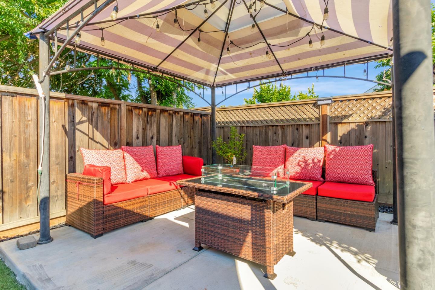 Detail Gallery Image 40 of 44 For 1916 Loyola Dr, San Jose,  CA 95122 - 3 Beds | 2 Baths