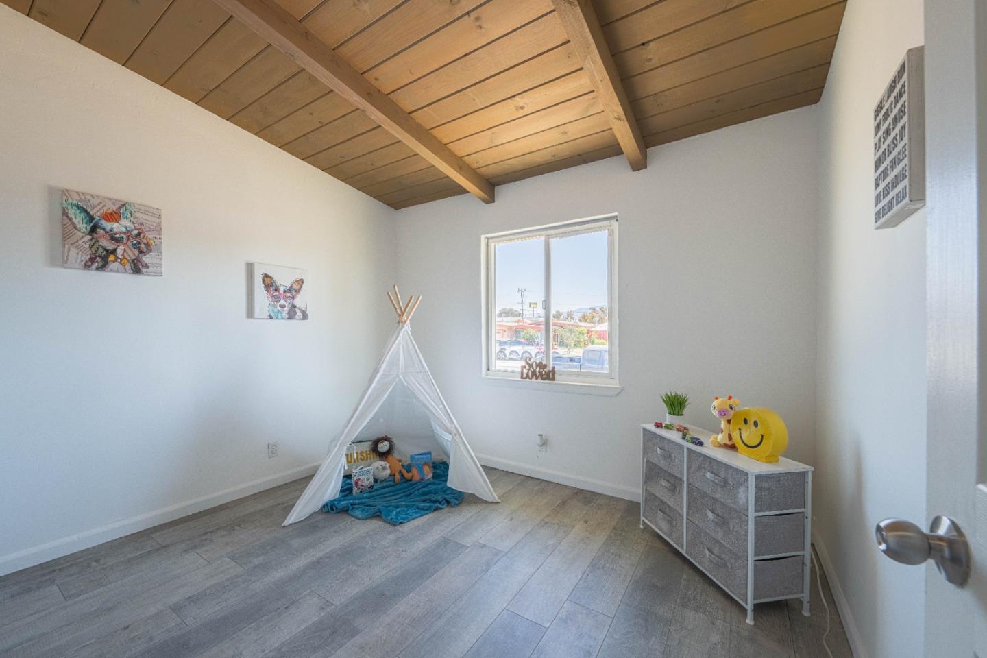 Detail Gallery Image 16 of 33 For 96 Shasta Way, Salinas,  CA 93905 - 4 Beds | 2 Baths