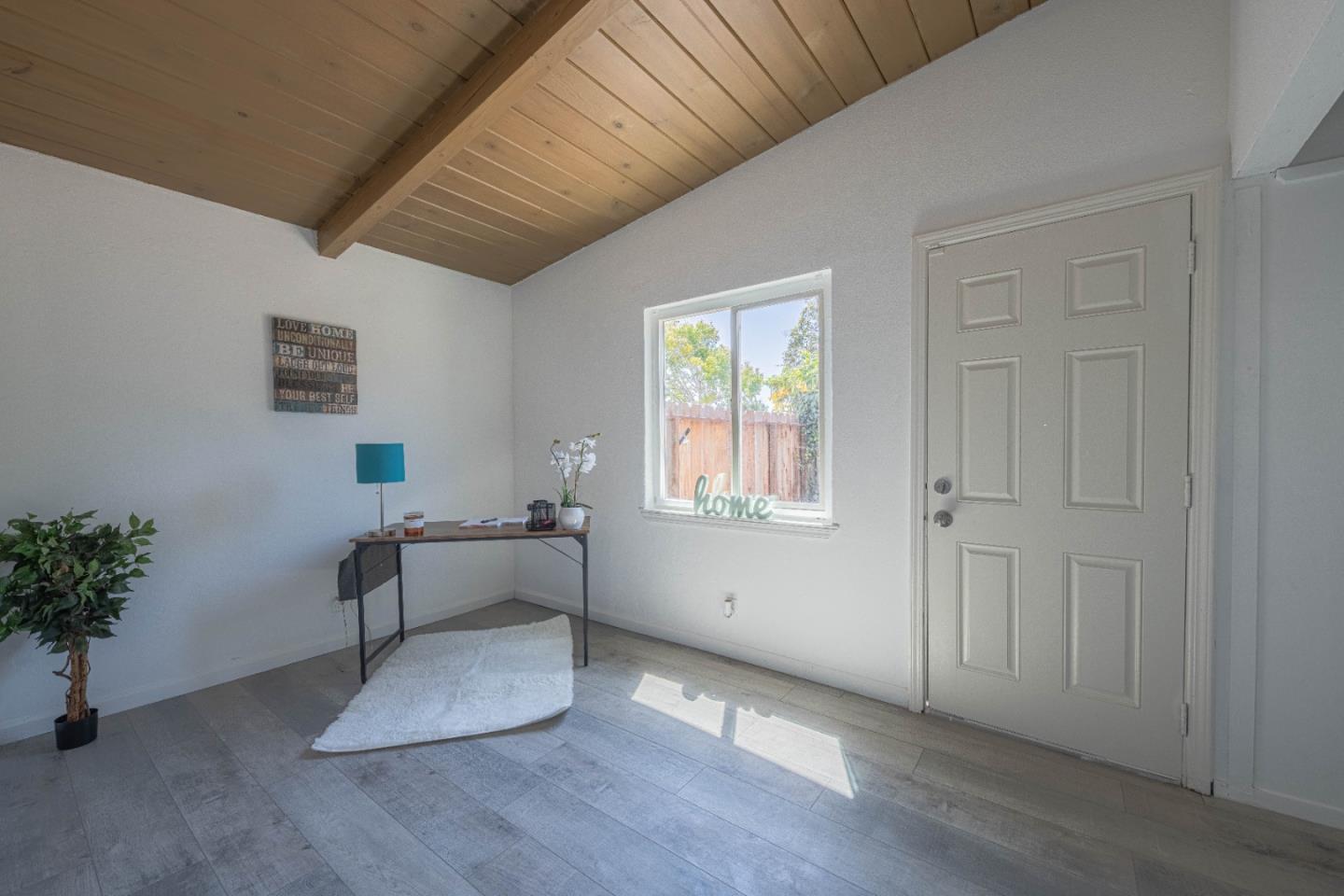 Detail Gallery Image 17 of 33 For 96 Shasta Way, Salinas,  CA 93905 - 4 Beds | 2 Baths
