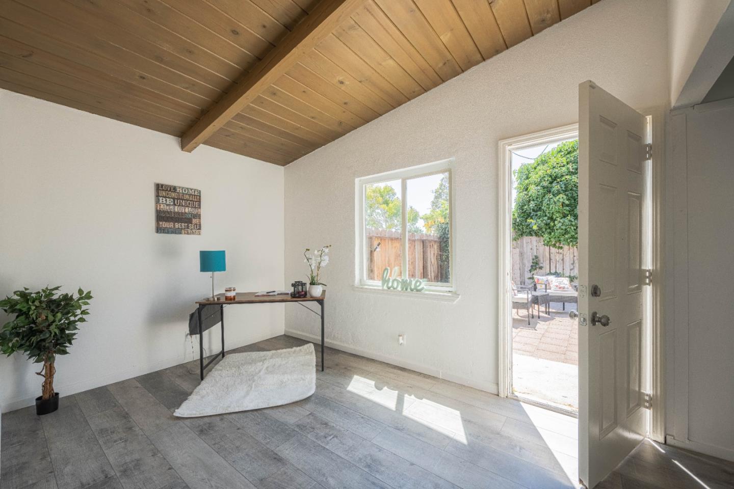 Detail Gallery Image 18 of 33 For 96 Shasta Way, Salinas,  CA 93905 - 4 Beds | 2 Baths