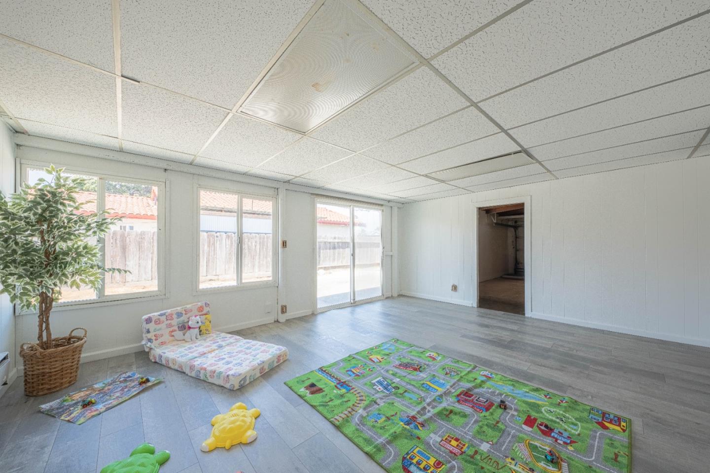Detail Gallery Image 27 of 33 For 96 Shasta Way, Salinas,  CA 93905 - 4 Beds | 2 Baths