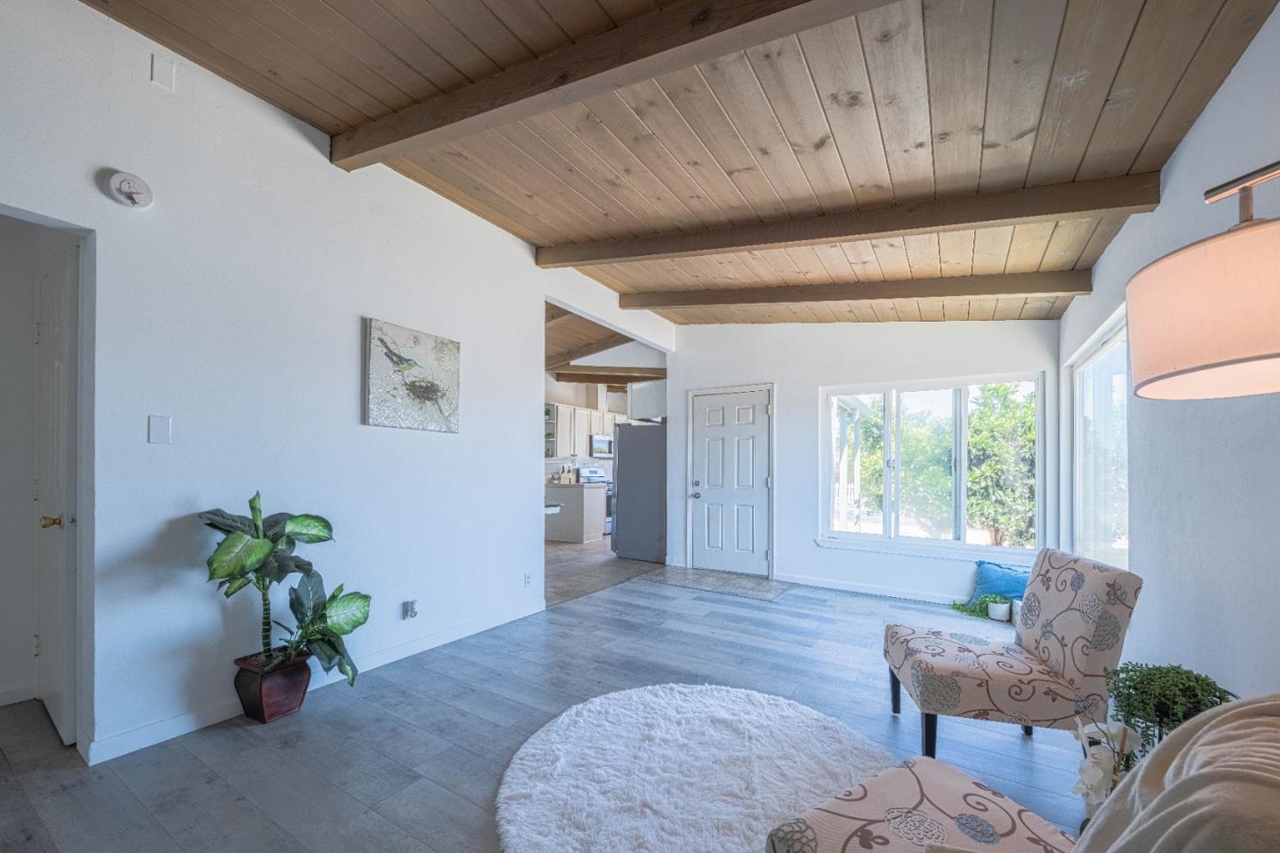 Detail Gallery Image 5 of 33 For 96 Shasta Way, Salinas,  CA 93905 - 4 Beds | 2 Baths