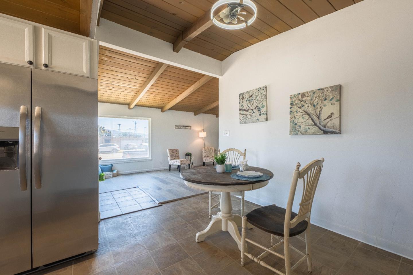 Detail Gallery Image 8 of 33 For 96 Shasta Way, Salinas,  CA 93905 - 4 Beds | 2 Baths