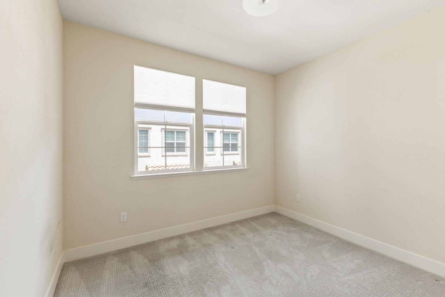Detail Gallery Image 13 of 33 For 238 Carroll St #103,  Sunnyvale,  CA 94086 - 3 Beds | 2/1 Baths