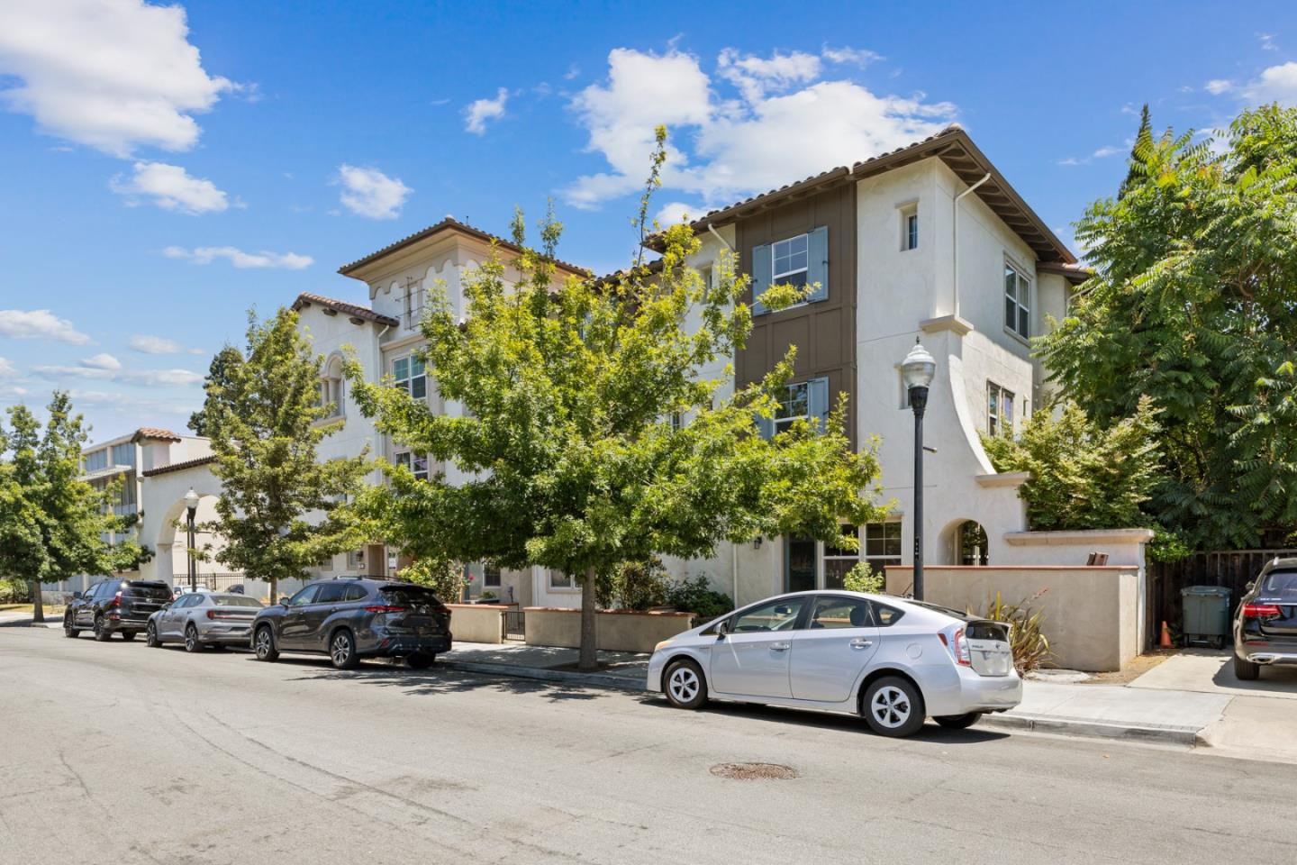 Detail Gallery Image 3 of 33 For 238 Carroll St #103,  Sunnyvale,  CA 94086 - 3 Beds | 2/1 Baths