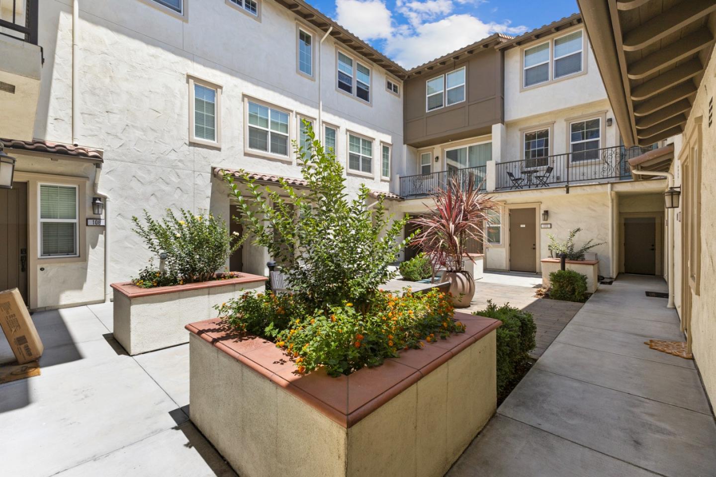 Detail Gallery Image 30 of 33 For 238 Carroll St #103,  Sunnyvale,  CA 94086 - 3 Beds | 2/1 Baths