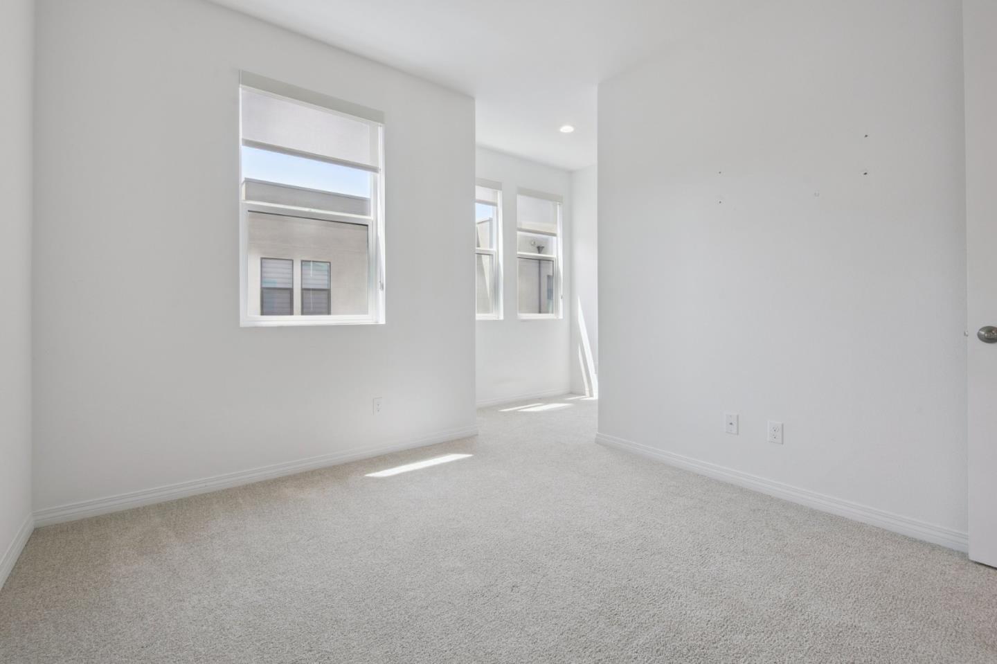 Detail Gallery Image 10 of 15 For 132 Keeper, Irvine,  CA 92618 - 2 Beds | 2/1 Baths