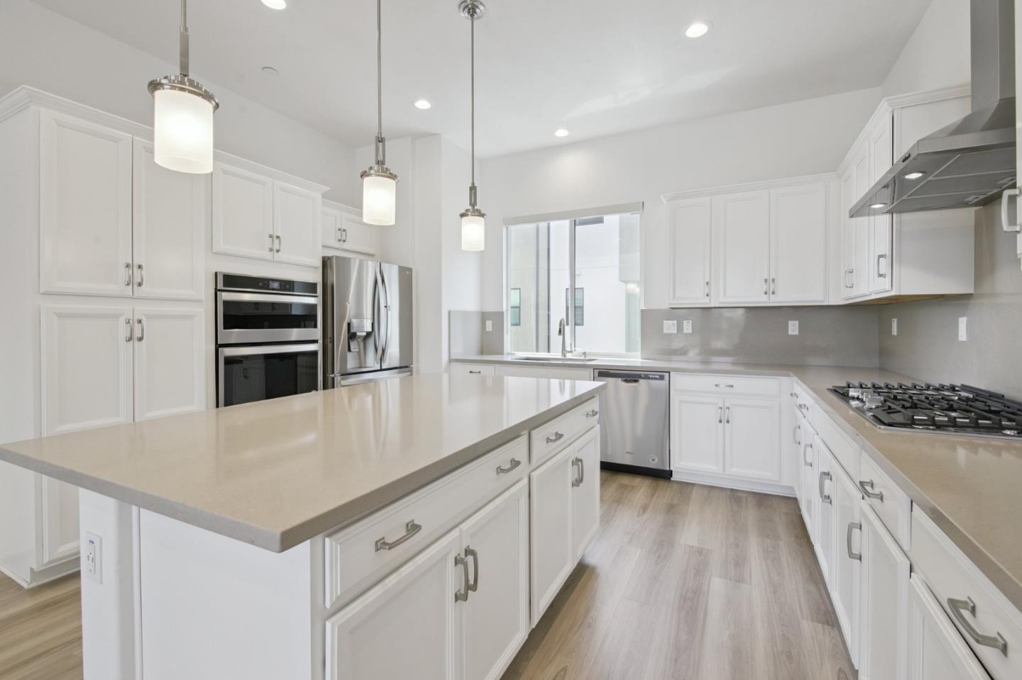 Detail Gallery Image 5 of 15 For 132 Keeper, Irvine,  CA 92618 - 2 Beds | 2/1 Baths