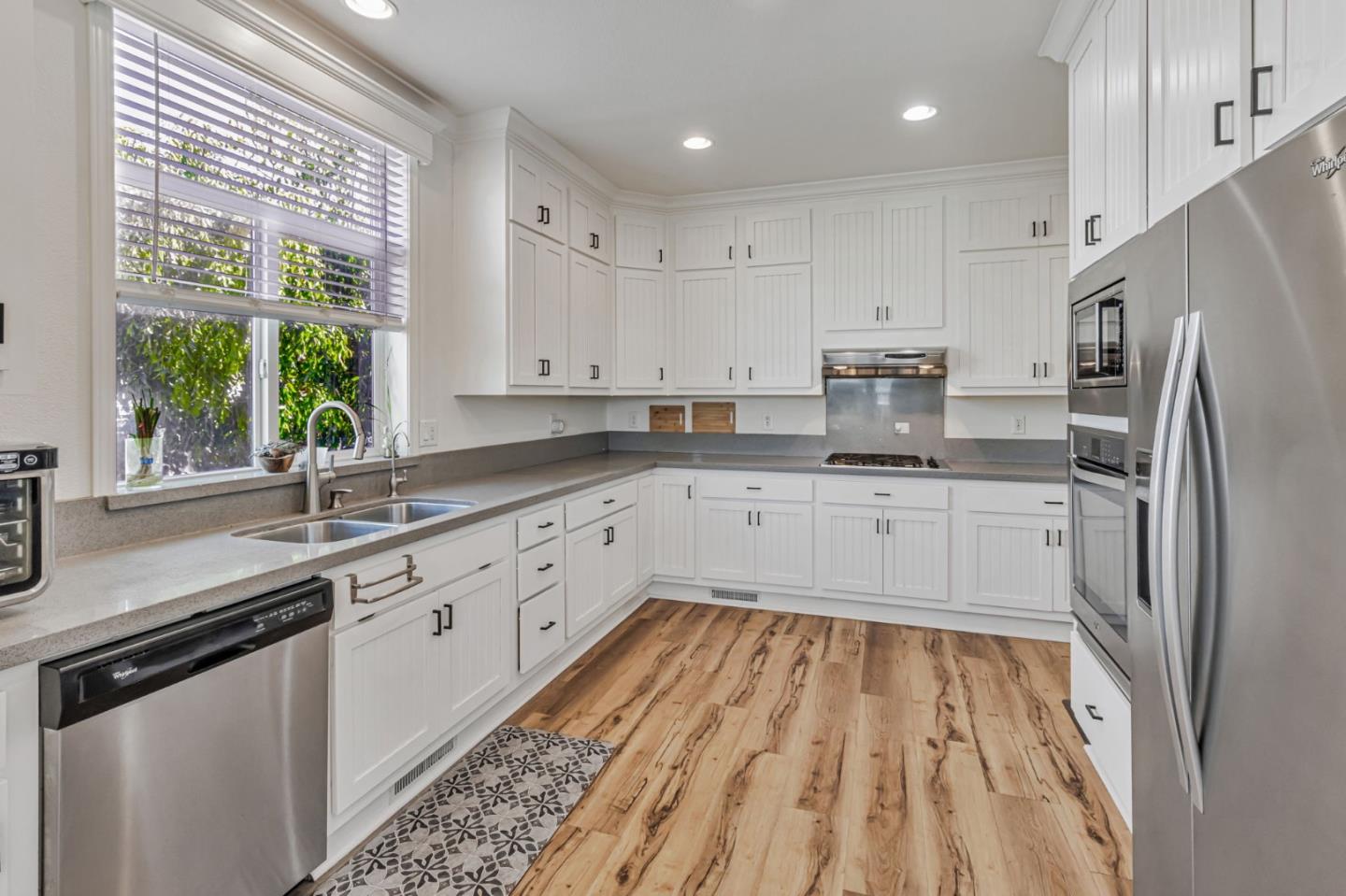Detail Gallery Image 13 of 33 For 1220 Vienna Dr #473,  Sunnyvale,  CA 94089 - 3 Beds | 2 Baths