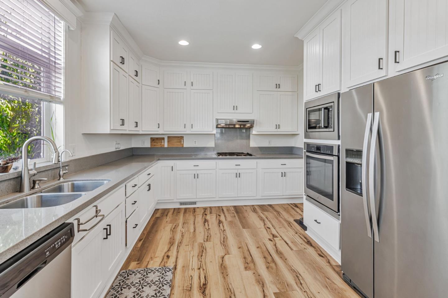 Detail Gallery Image 9 of 33 For 1220 Vienna Dr #473,  Sunnyvale,  CA 94089 - 3 Beds | 2 Baths