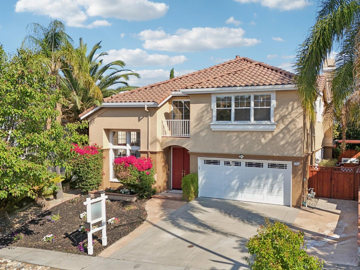 Detail Gallery Image 2 of 118 For 3789 Ashridge Ln, San Jose,  CA 95121 - 4 Beds | 2/1 Baths