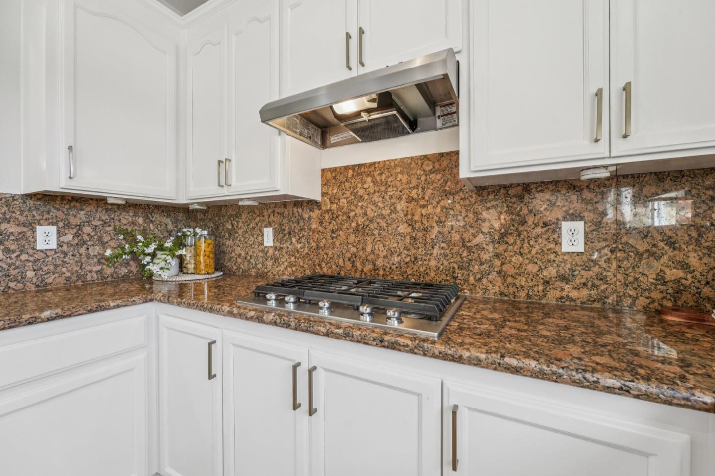 Detail Gallery Image 31 of 118 For 3789 Ashridge Ln, San Jose,  CA 95121 - 4 Beds | 2/1 Baths