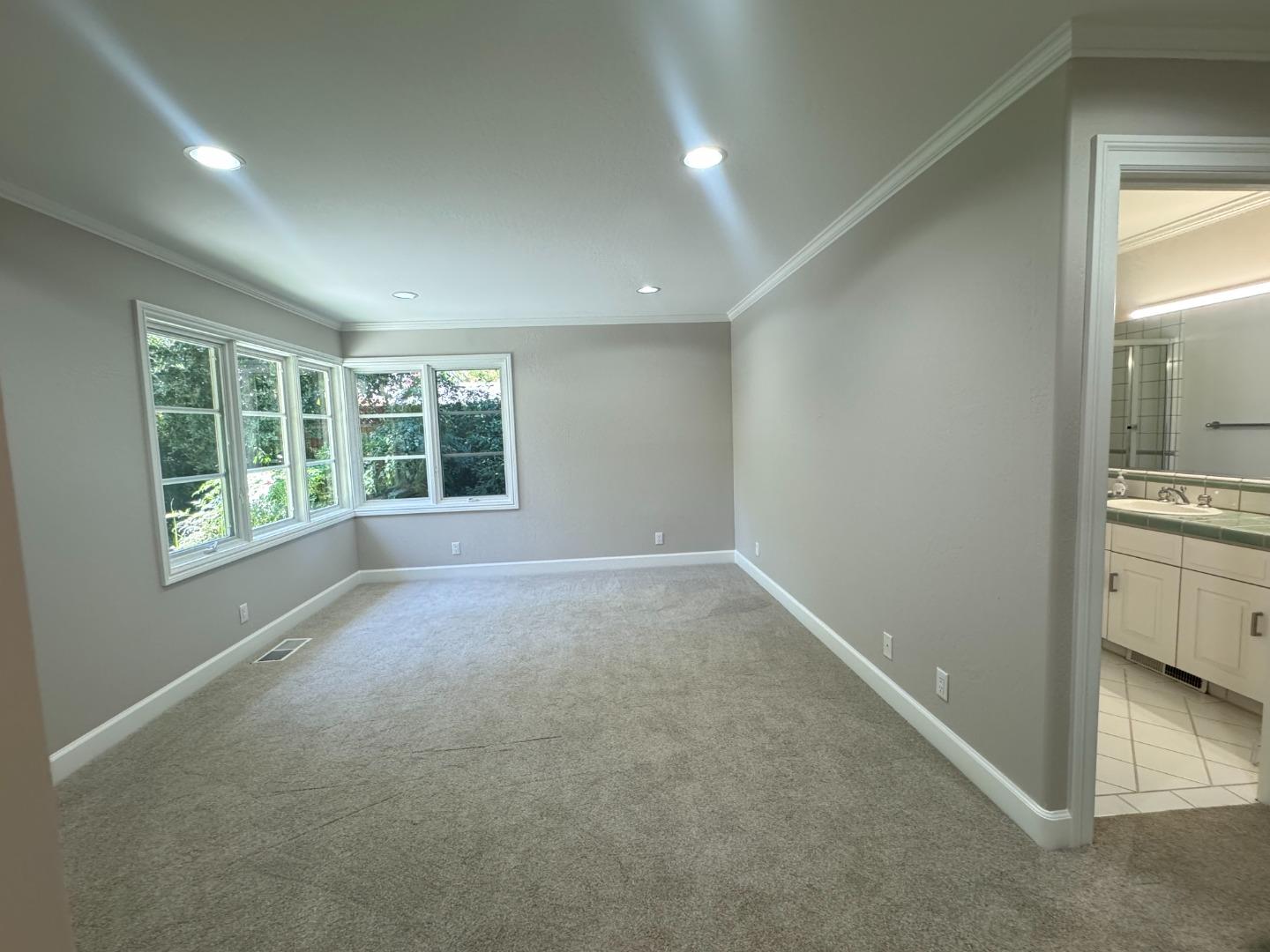 Detail Gallery Image 15 of 28 For 2192 Waverley St, Palo Alto,  CA 94301 - 4 Beds | 3/1 Baths