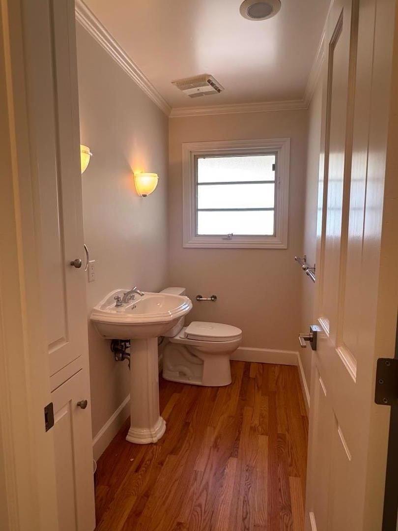 Detail Gallery Image 19 of 28 For 2192 Waverley St, Palo Alto,  CA 94301 - 4 Beds | 3/1 Baths