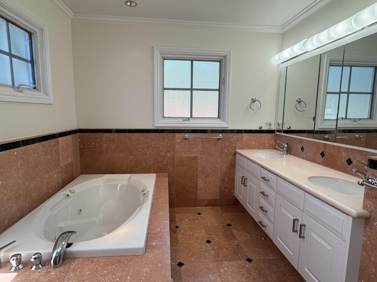Detail Gallery Image 23 of 28 For 2192 Waverley St, Palo Alto,  CA 94301 - 4 Beds | 3/1 Baths