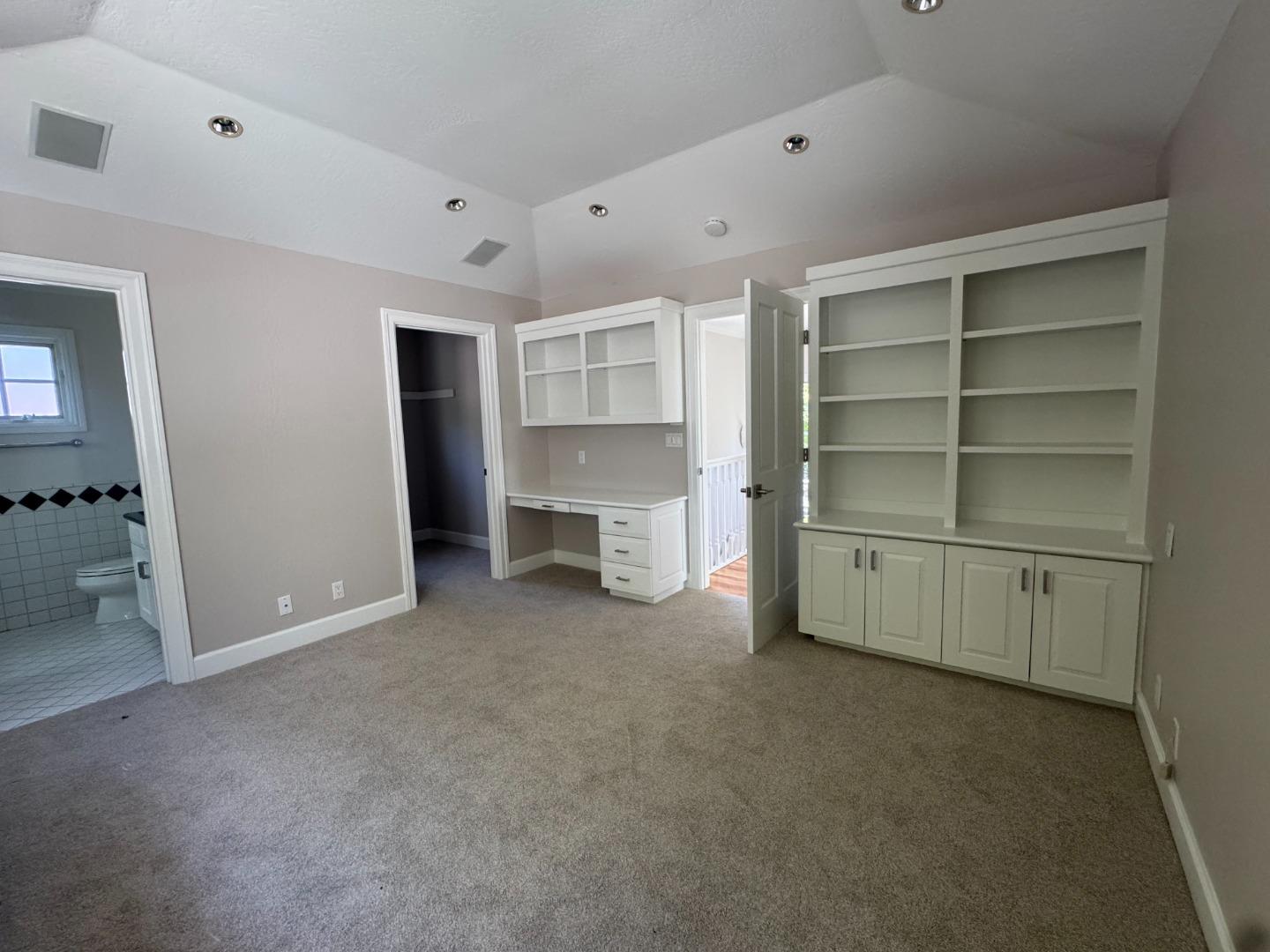 Detail Gallery Image 24 of 28 For 2192 Waverley St, Palo Alto,  CA 94301 - 4 Beds | 3/1 Baths