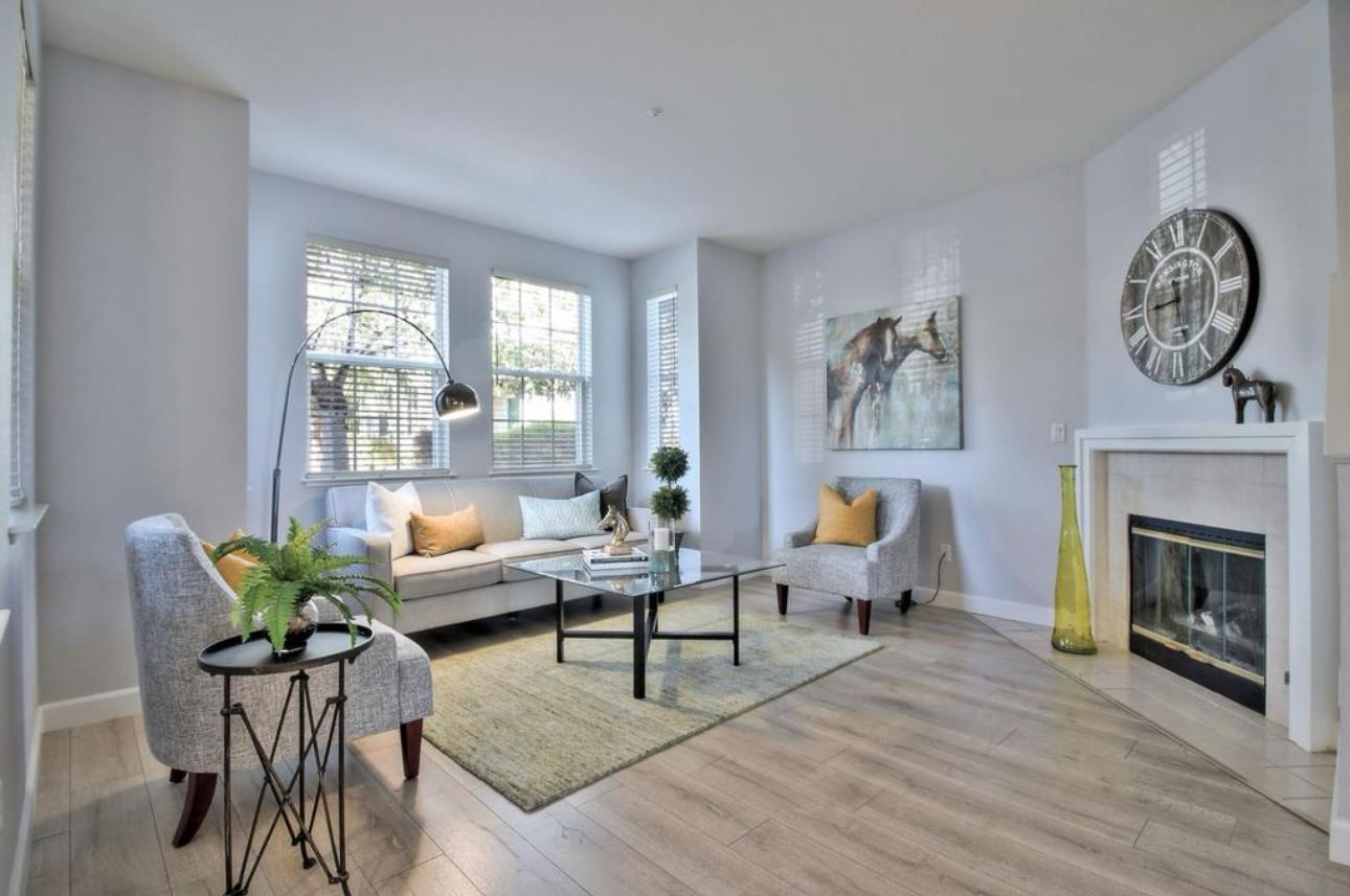 Detail Gallery Image 5 of 17 For 309 Village Cir, Santa Cruz,  CA 95060 - 3 Beds | 2/1 Baths