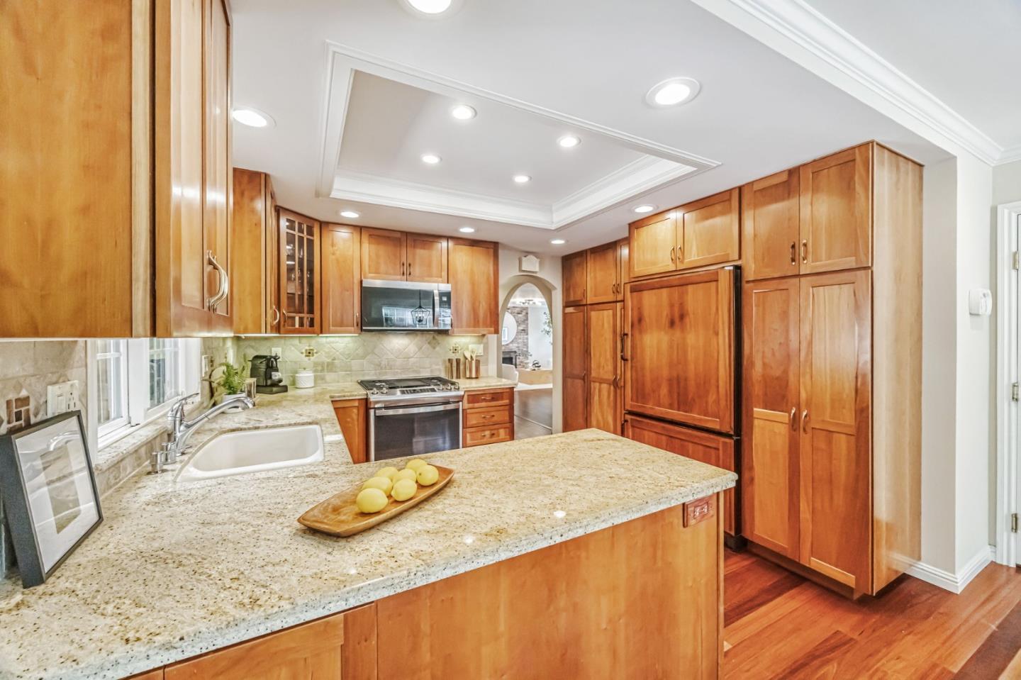 Detail Gallery Image 14 of 71 For 1741 Los Altos Dr, San Mateo,  CA 94402 - 4 Beds | 2 Baths