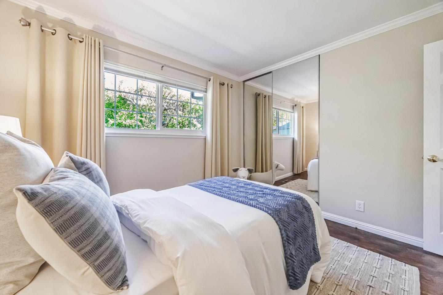 Detail Gallery Image 26 of 71 For 1741 Los Altos Dr, San Mateo,  CA 94402 - 4 Beds | 2 Baths