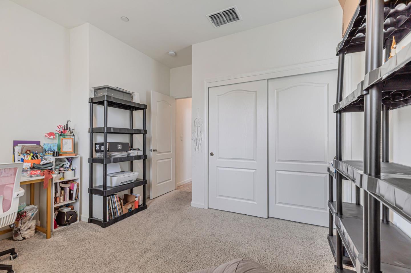 Detail Gallery Image 13 of 24 For 500 Duran Dr, Hollister,  CA 95023 - 4 Beds | 3 Baths