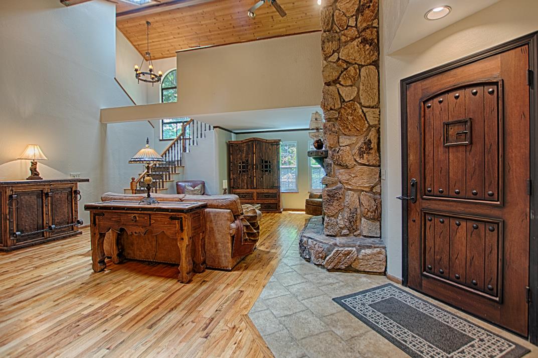 Detail Gallery Image 10 of 41 For 7030 Scotts Valley Dr, Scotts Valley,  CA 95066 - 3 Beds | 2 Baths