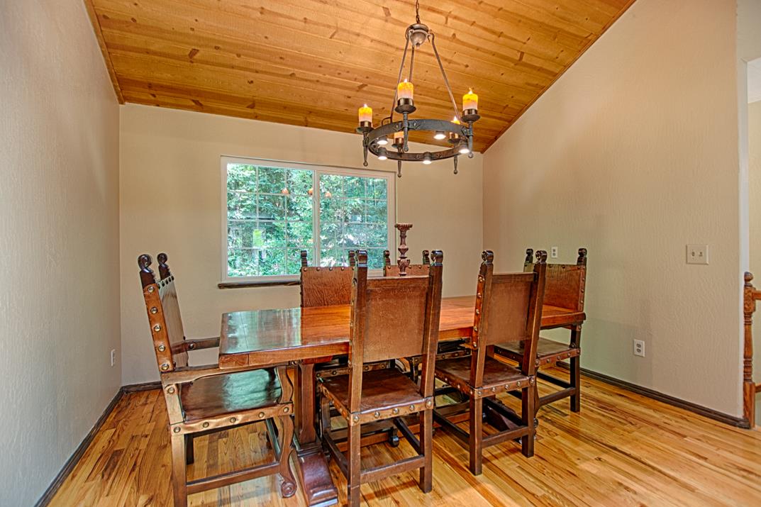 Detail Gallery Image 12 of 41 For 7030 Scotts Valley Dr, Scotts Valley,  CA 95066 - 3 Beds | 2 Baths