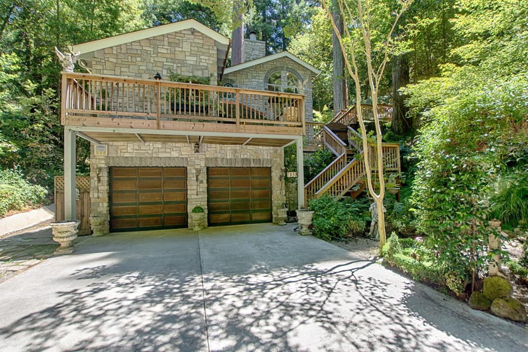 Detail Gallery Image 2 of 41 For 7030 Scotts Valley Dr, Scotts Valley,  CA 95066 - 3 Beds | 2 Baths