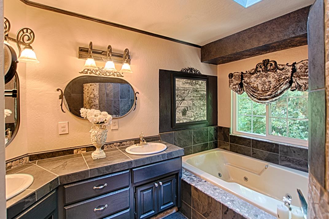 Detail Gallery Image 24 of 41 For 7030 Scotts Valley Dr, Scotts Valley,  CA 95066 - 3 Beds | 2 Baths