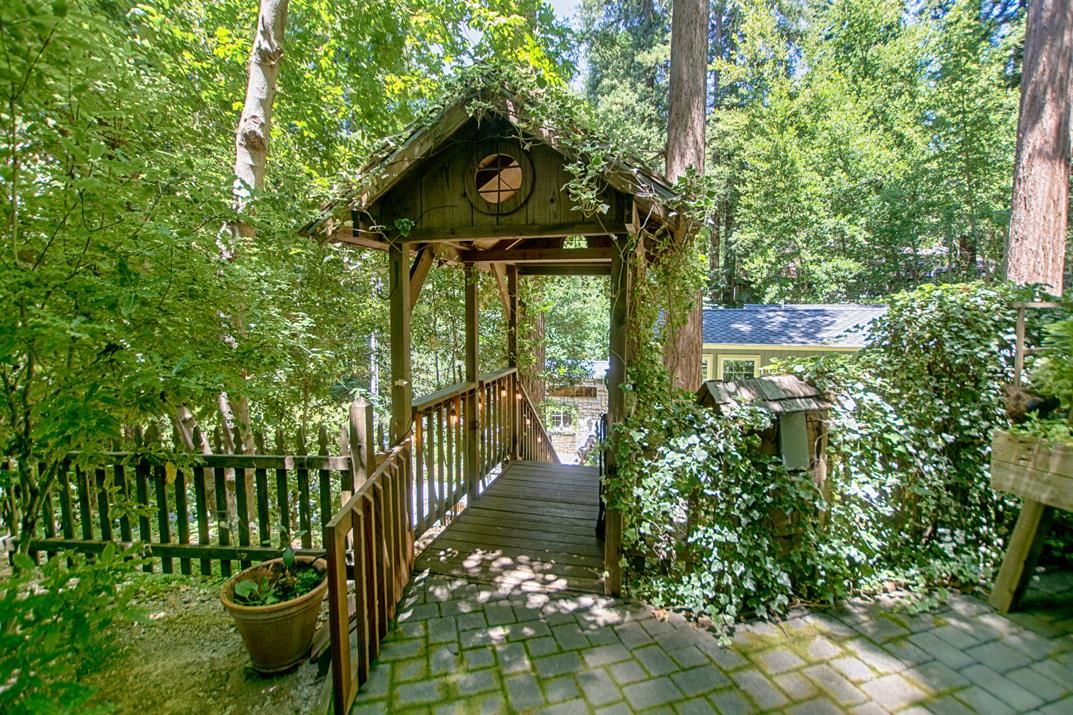 Detail Gallery Image 33 of 41 For 7030 Scotts Valley Dr, Scotts Valley,  CA 95066 - 3 Beds | 2 Baths