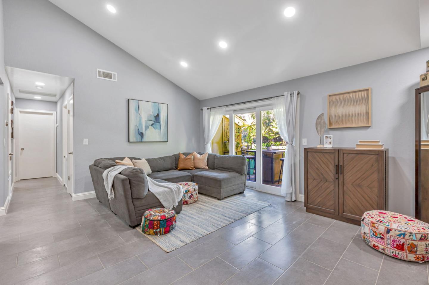 Detail Gallery Image 11 of 36 For 5694 Makati Cir #H,  San Jose,  CA 95123 - 2 Beds | 2 Baths