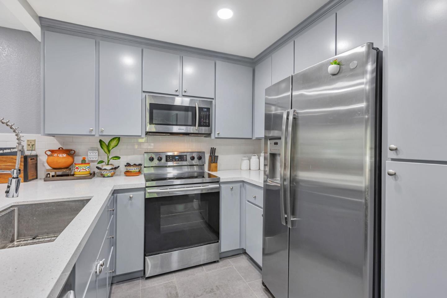 Detail Gallery Image 13 of 36 For 5694 Makati Cir #H,  San Jose,  CA 95123 - 2 Beds | 2 Baths