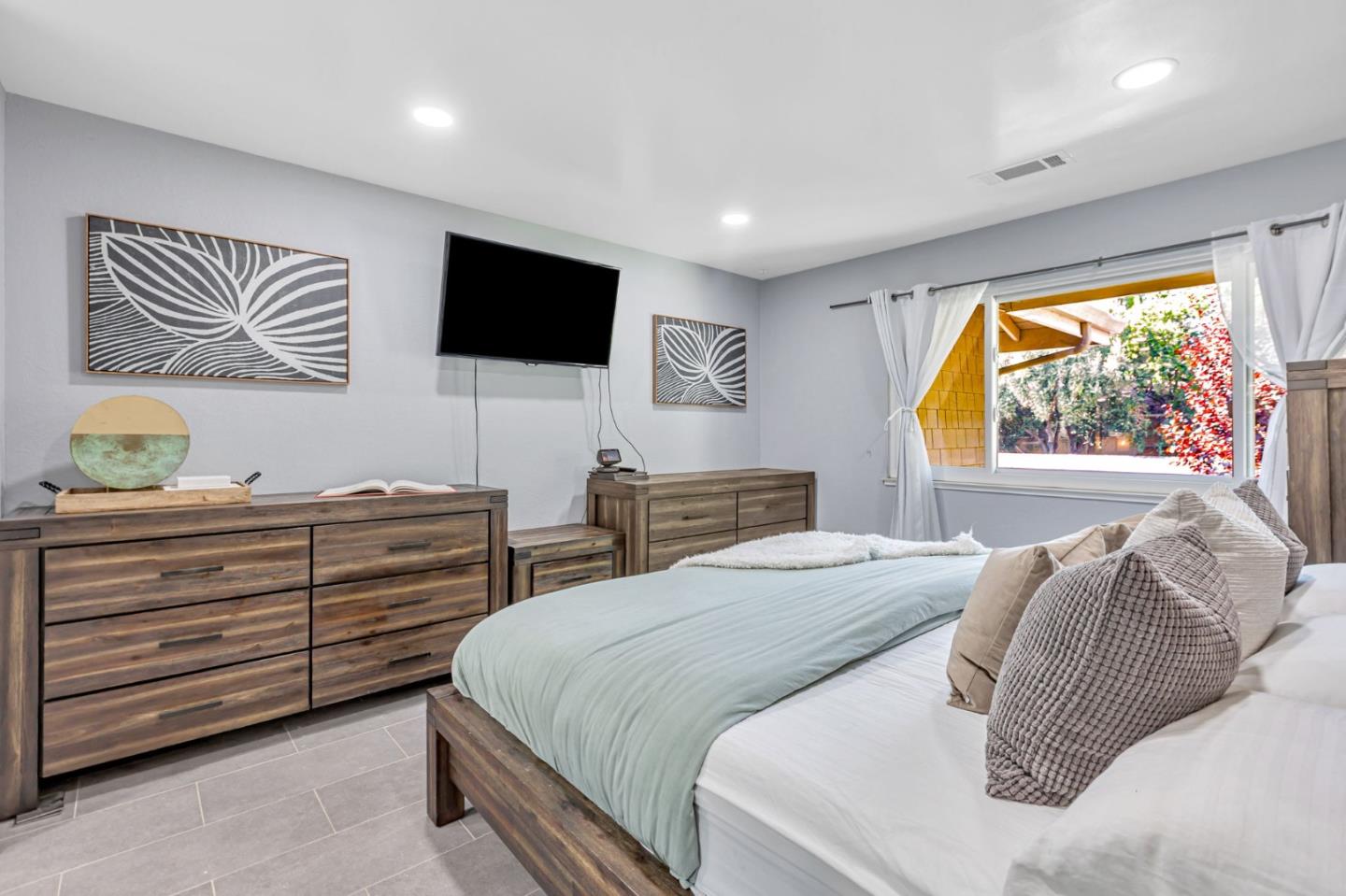 Detail Gallery Image 23 of 36 For 5694 Makati Cir #H,  San Jose,  CA 95123 - 2 Beds | 2 Baths