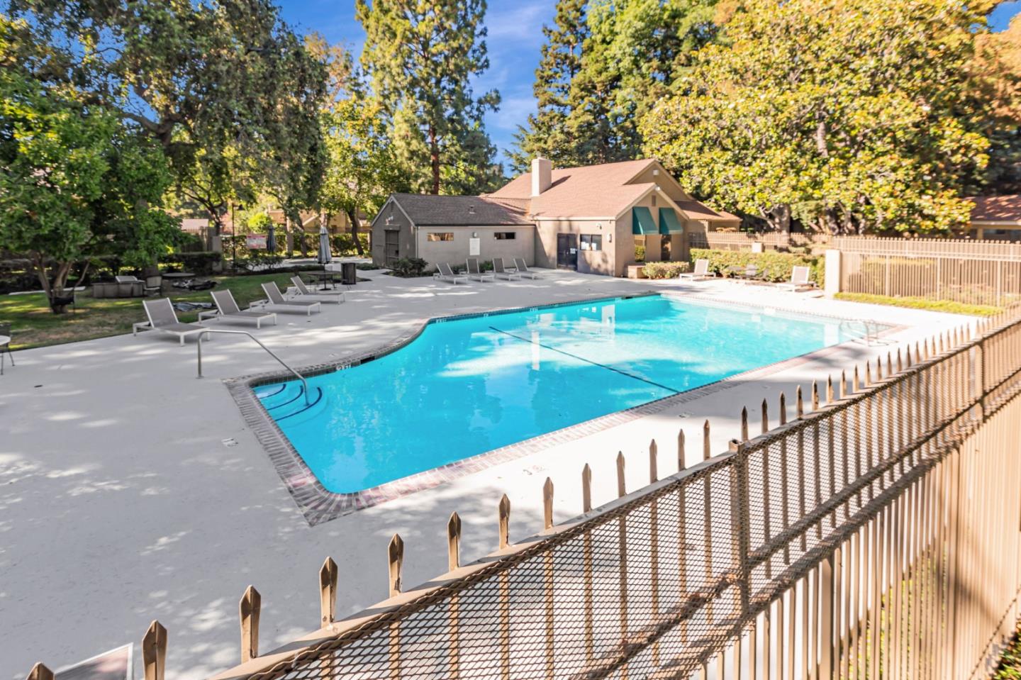 Detail Gallery Image 36 of 36 For 5694 Makati Cir #H,  San Jose,  CA 95123 - 2 Beds | 2 Baths