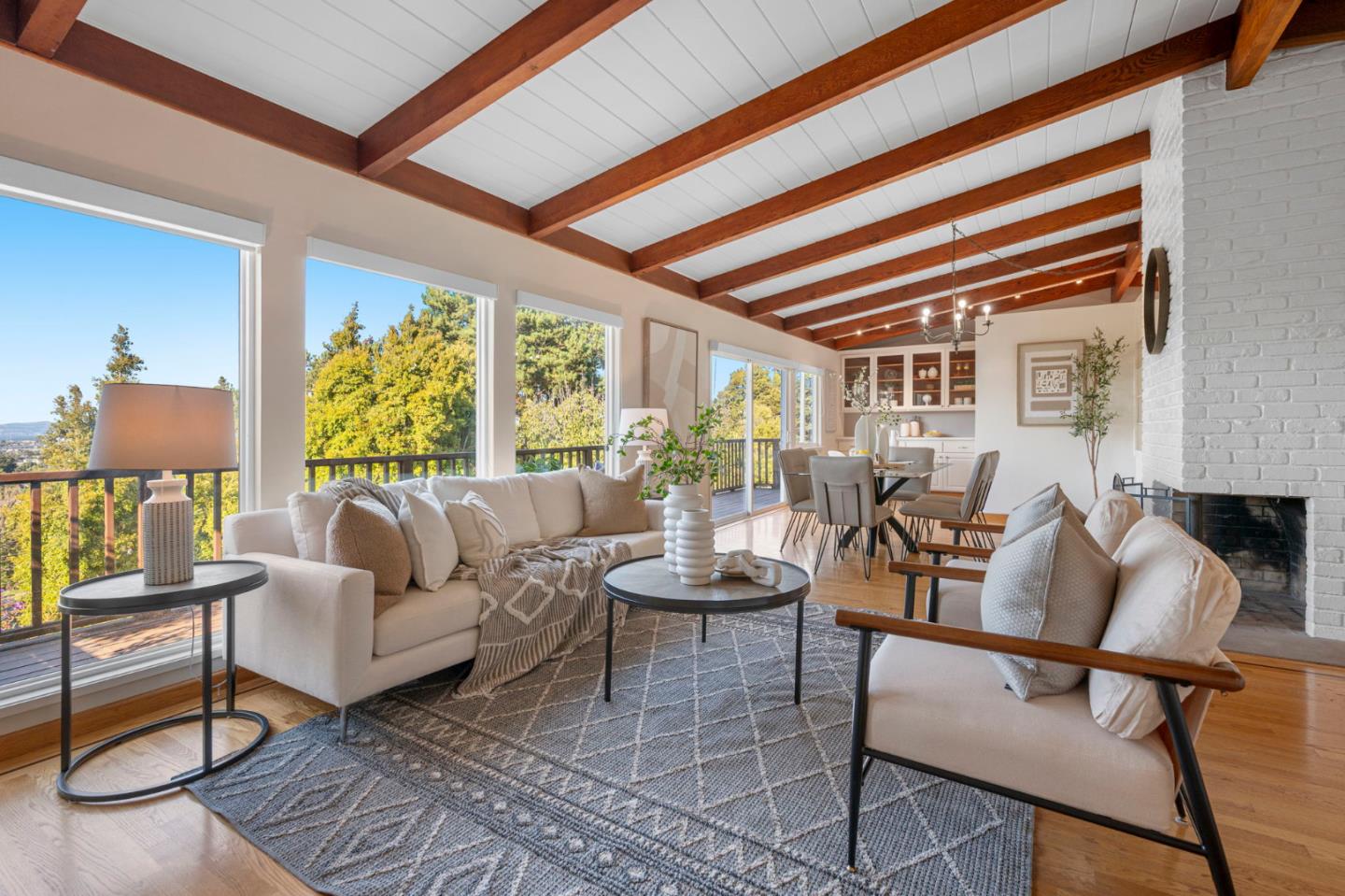 Detail Gallery Image 16 of 74 For 826 W Hillsdale Blvd, San Mateo,  CA 94403 - 4 Beds | 2 Baths