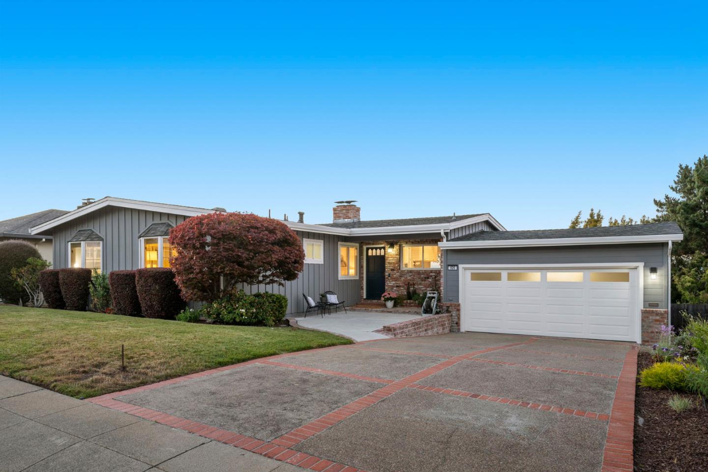 Detail Gallery Image 2 of 74 For 826 W Hillsdale Blvd, San Mateo,  CA 94403 - 4 Beds | 2 Baths