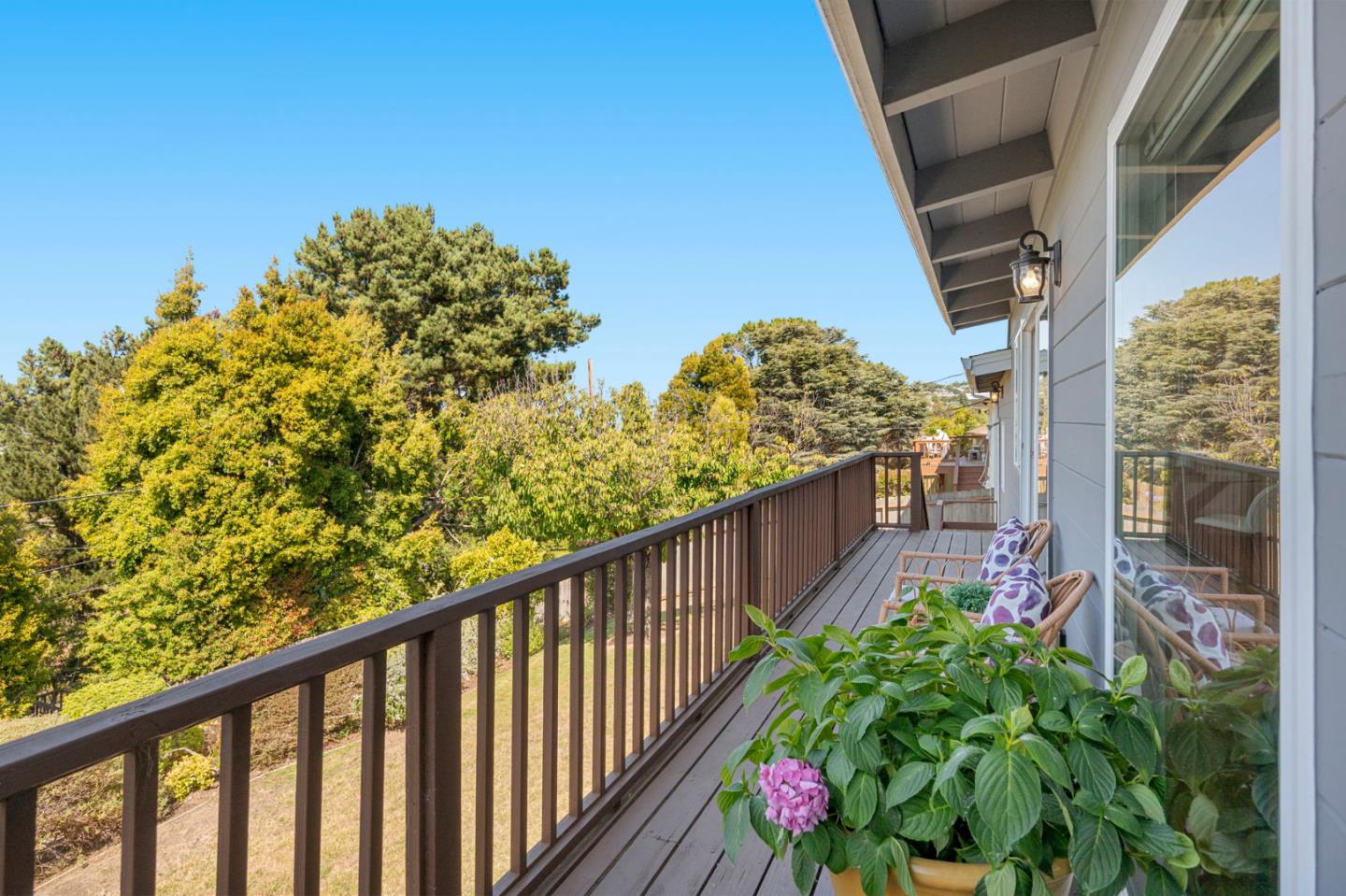 Detail Gallery Image 30 of 74 For 826 W Hillsdale Blvd, San Mateo,  CA 94403 - 4 Beds | 2 Baths