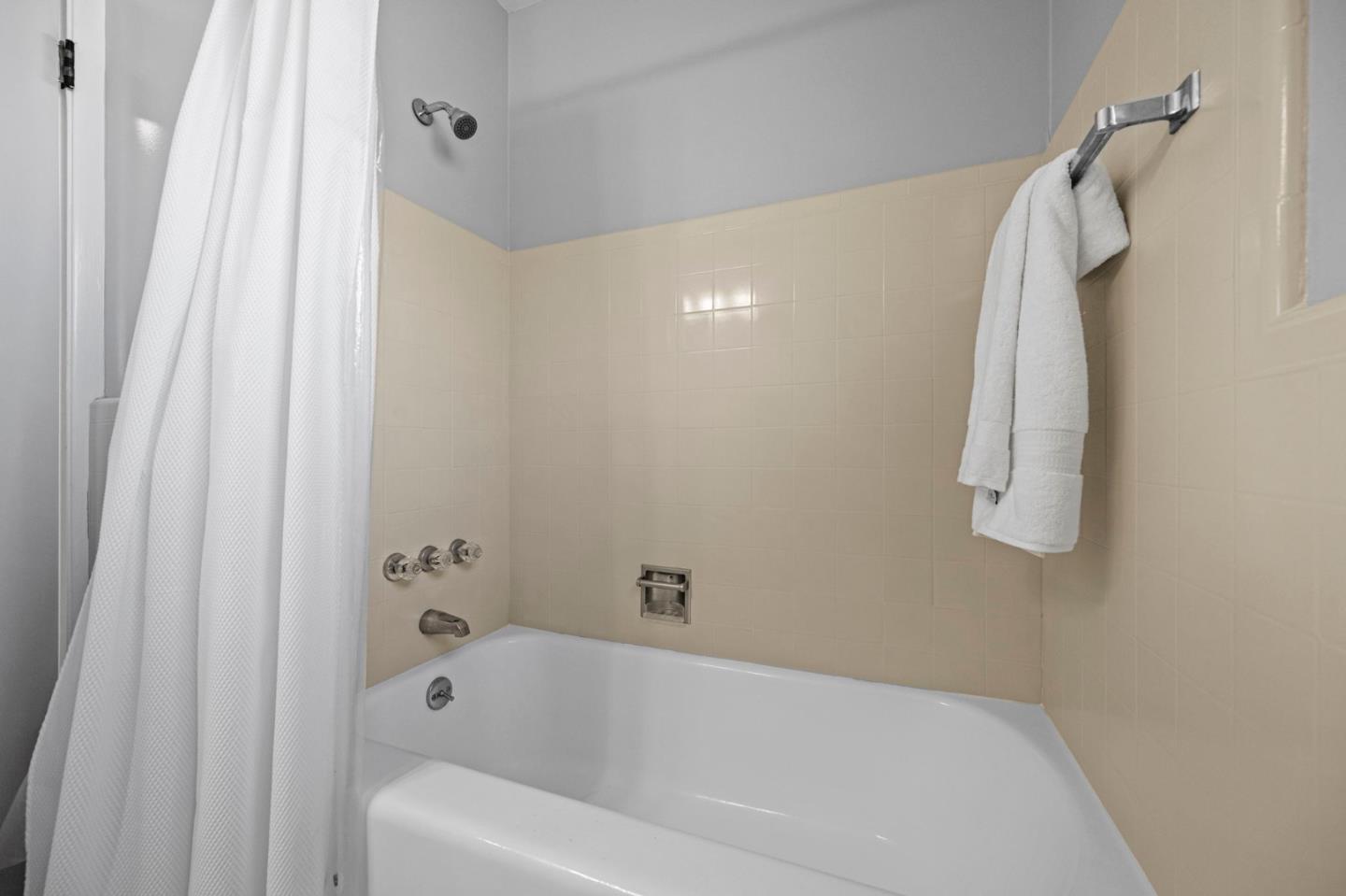 Detail Gallery Image 49 of 74 For 826 W Hillsdale Blvd, San Mateo,  CA 94403 - 4 Beds | 2 Baths