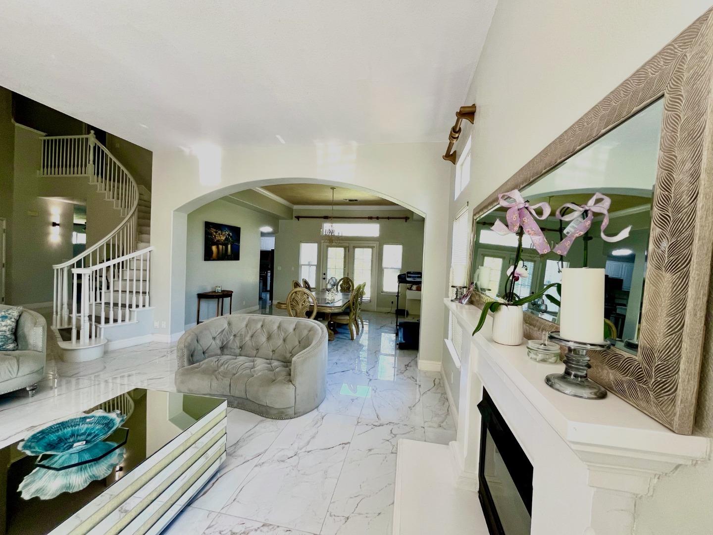 Detail Gallery Image 2 of 6 For 3200 Brookstone Dr, Turlock,  CA 95382 - 4 Beds | 3 Baths