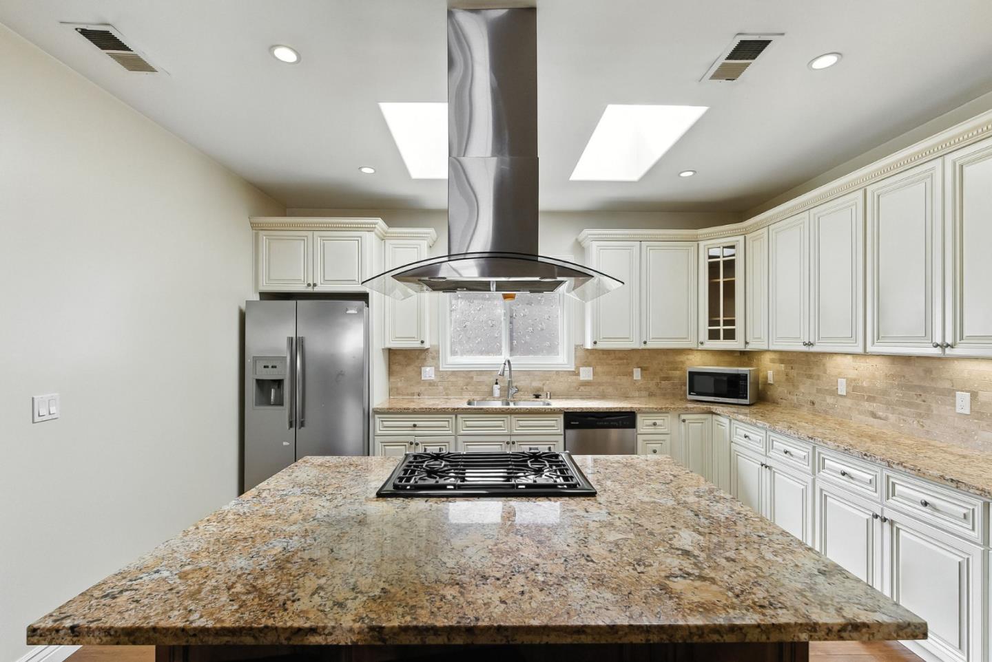 Detail Gallery Image 11 of 38 For 313 N Eldorado St, San Mateo,  CA 94401 - 4 Beds | 2/1 Baths
