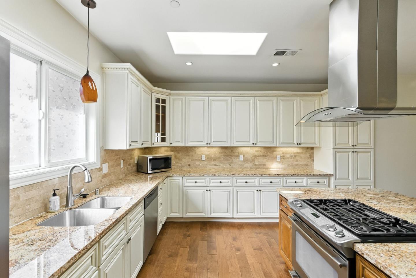 Detail Gallery Image 13 of 38 For 313 N Eldorado St, San Mateo,  CA 94401 - 4 Beds | 2/1 Baths