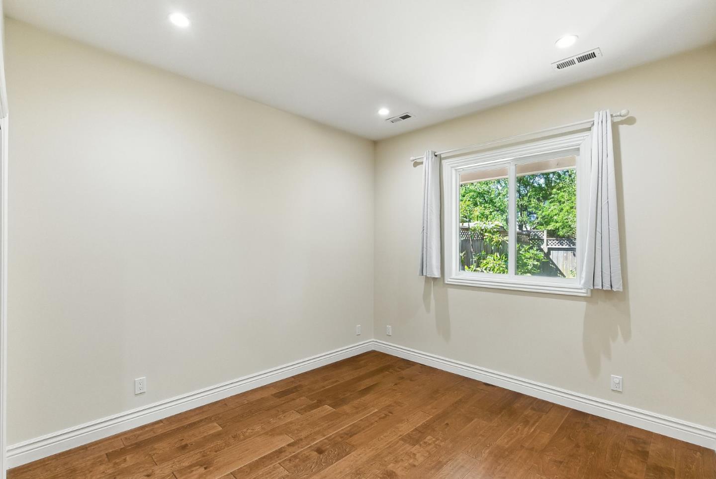 Detail Gallery Image 19 of 38 For 313 N Eldorado St, San Mateo,  CA 94401 - 4 Beds | 2/1 Baths